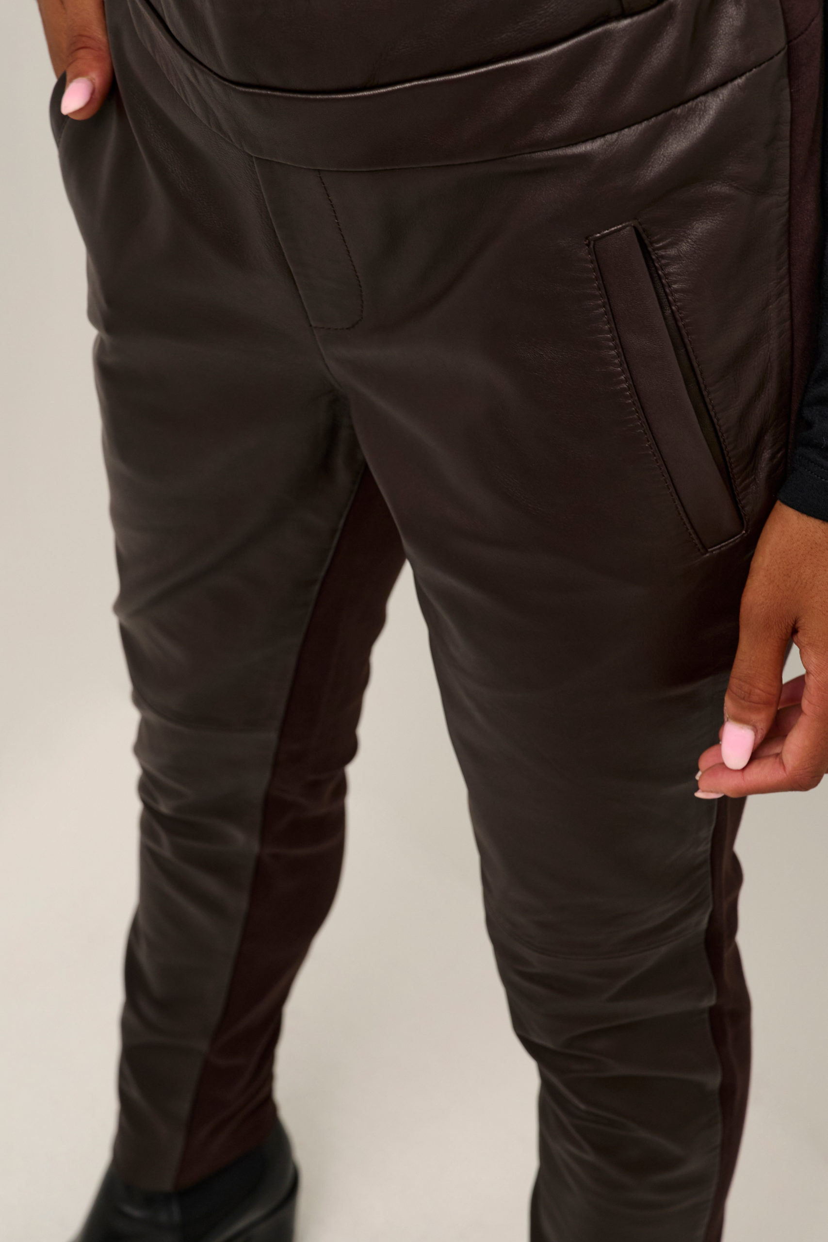 Kagia Sofie Leather Pant java closeup