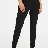 Jillian Vilja Pants black closeup
