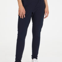 Jillian Vilja Pants navy closeup