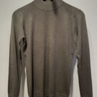 Basic Turtleneck army