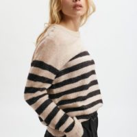 KAnikki Knit Pullover side
