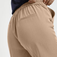 KAsakura Cropped Pants beige butt