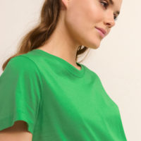 KAmarin SS T-shirt green closeup