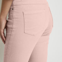 KAzelina Jeans 7/8 rose closeup