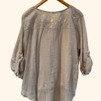 Skjorte m/blonde og paillet sand back
