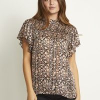 KAjanie Blouse front