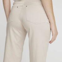 Hannah Regular Crop Pant sand bottom