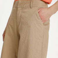 KAlea City Shorts camel closeup