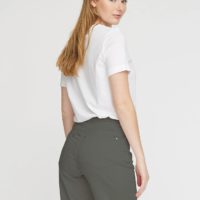 Hannah Regular Crop Pant dark shadow closeup