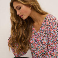 KAjanet Blouse closeup