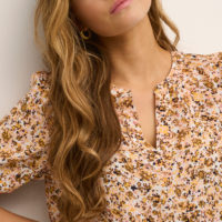 KAhilma Blouse closeup