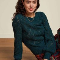 Erin Bell Top Tosca green closeup