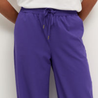 KAcolette Pants Suiting purple closeup