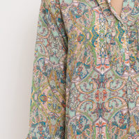 Mandy Graphic Tunic green closeup
