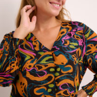 KAelle Blouse closeup