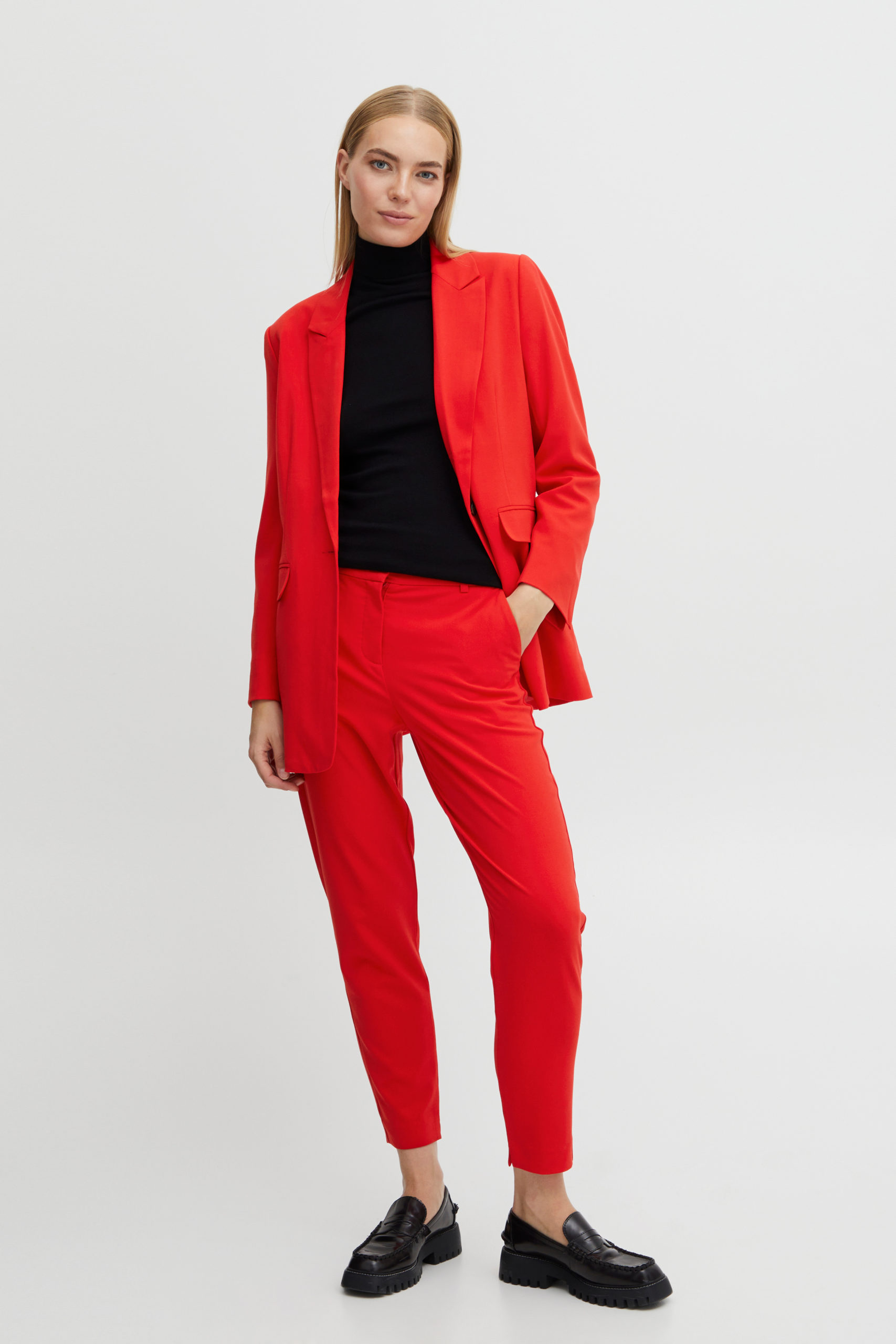 ByDanta Red Crop Pant suit