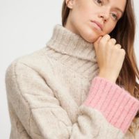 Viol Pink Knit closeup