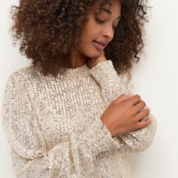 KAsille Blouse sleeve closeup