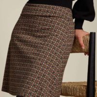 Border Skirt Quinto closeup