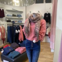 Rasberry V-Neck Knit
