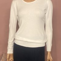 White pullover