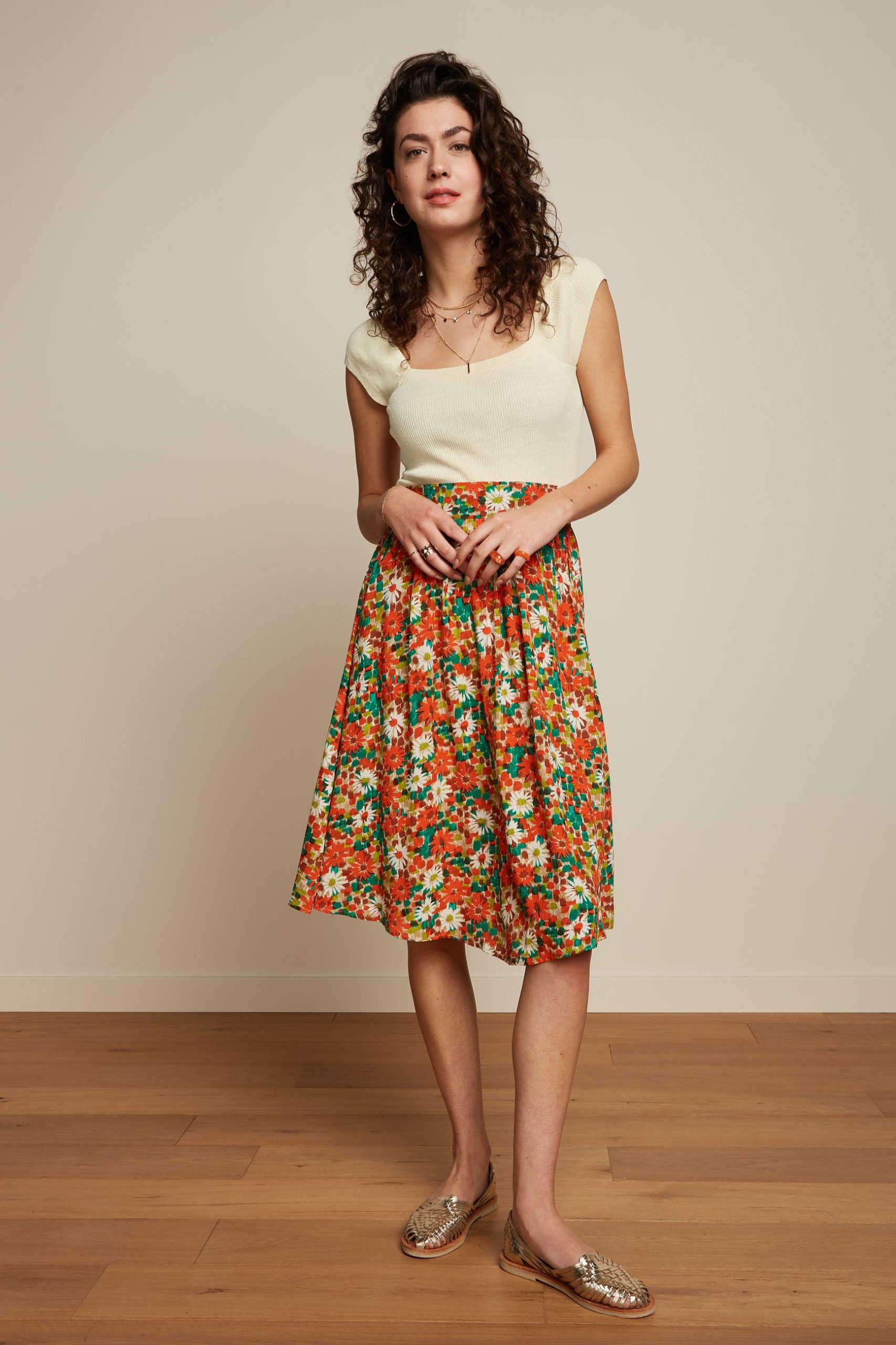Valeria Skirt Keylime matched with white shirt
