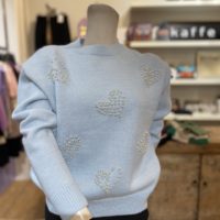 Pearl Heart Blue Knit front