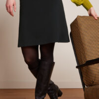 Border Skirt Milano Black closeup