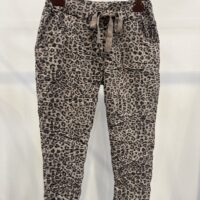 MdcReina Leo Pant item