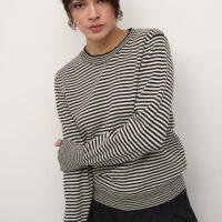 KAnala Chalk/ Black Knit Pullover closeup