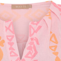 MdcStine Pink Shirt neckline